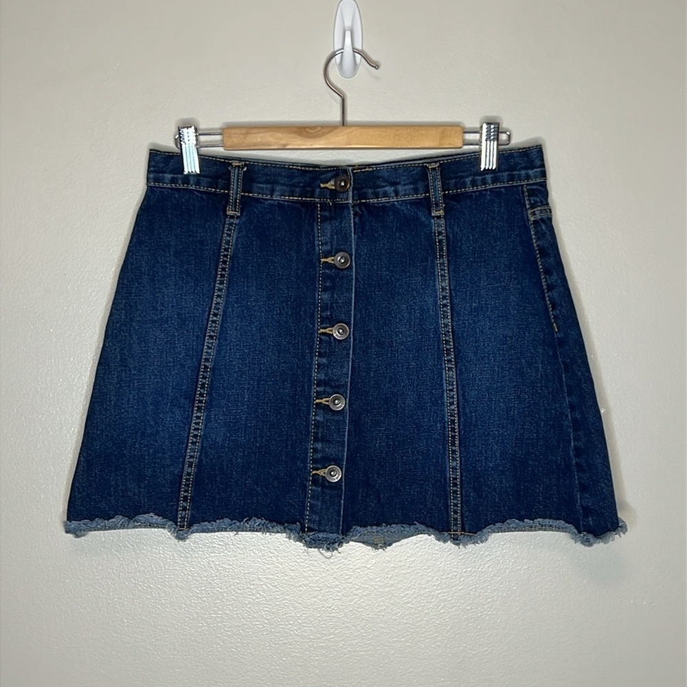 Forever 21 Denim Button-Front Skirt EUC Like New! - Picture 2 of 9